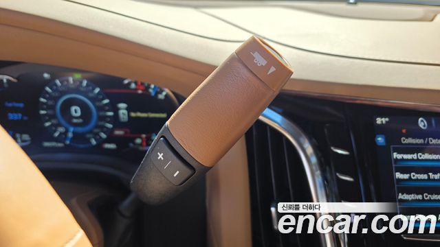 Cadillac Escalade 2017 — photo 9