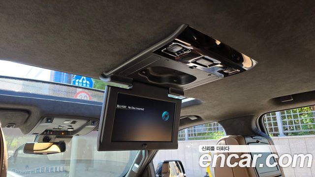Cadillac Escalade 2017 — photo 16