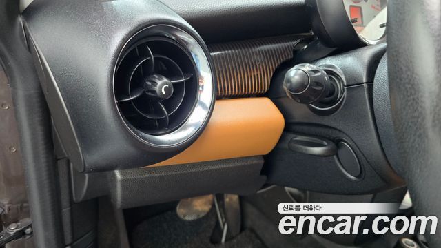 Mini Cooper 2010 — photo 16
