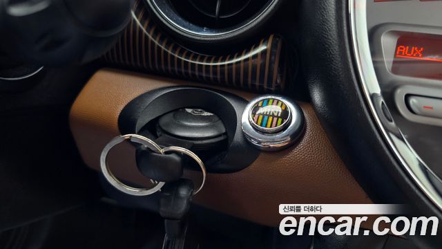 Mini Cooper 2010 — photo 17