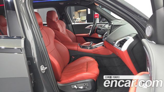 BMW XM 2025 — photo 17