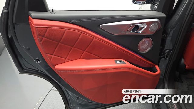 BMW XM 2025 — photo 15
