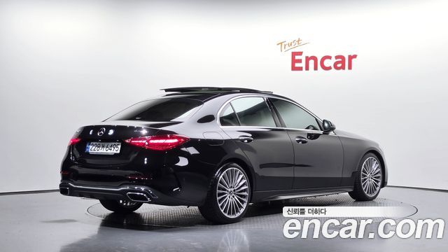 Mercedes-Benz C-Class 2023 — photo 2