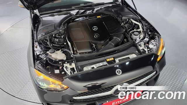 Mercedes-Benz C-Class 2023 — photo 6