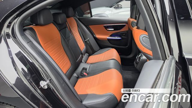 Mercedes-Benz C-Class 2023 — photo 18