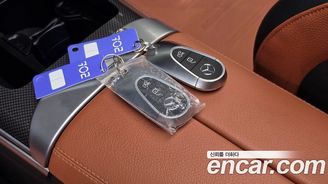 Mercedes-Benz C-Class 2023 — photo 29