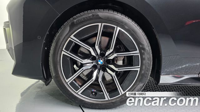 BMW 7-Series 2024 — photo 5