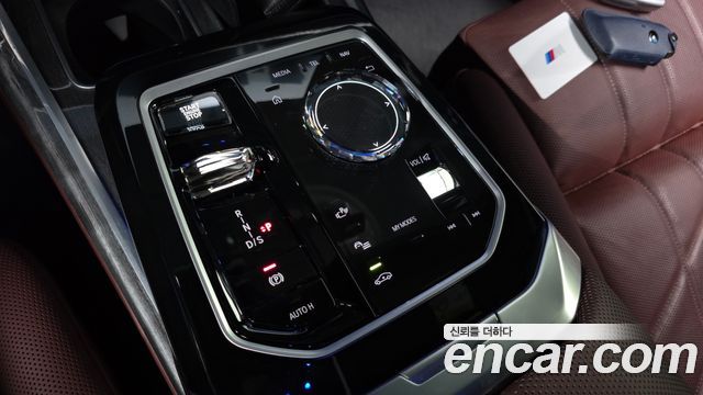 BMW 7-Series 2024 — photo 12