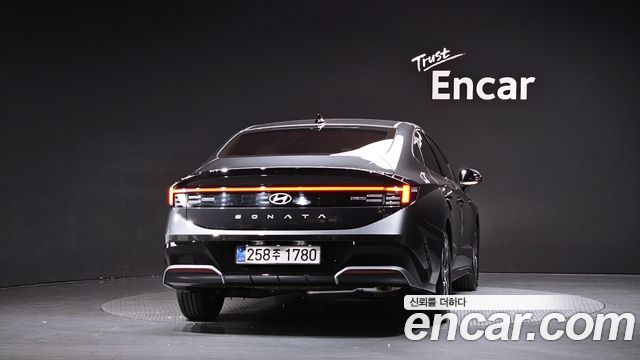 Hyundai Sonata 2025 — photo 4