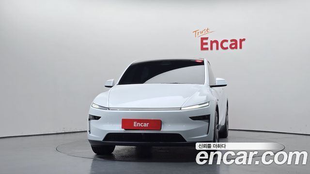 Tesla Model Y 2026 — photo 3