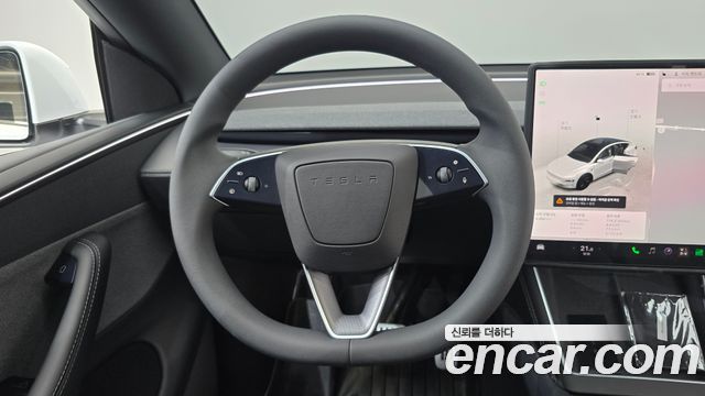 Tesla Model Y 2026 — photo 19