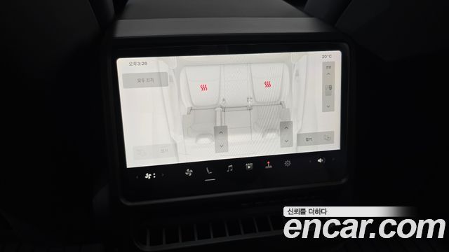 Tesla Model Y 2026 — photo 30