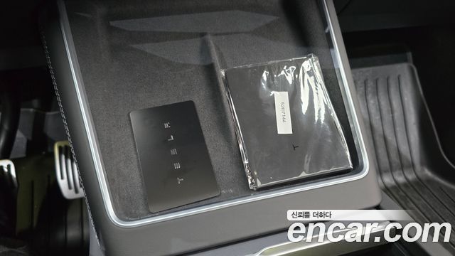 Tesla Model Y 2026 — photo 31