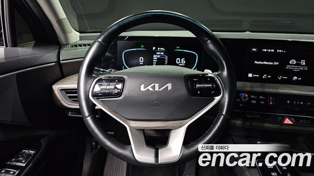 Kia K8 2022 — photo 13