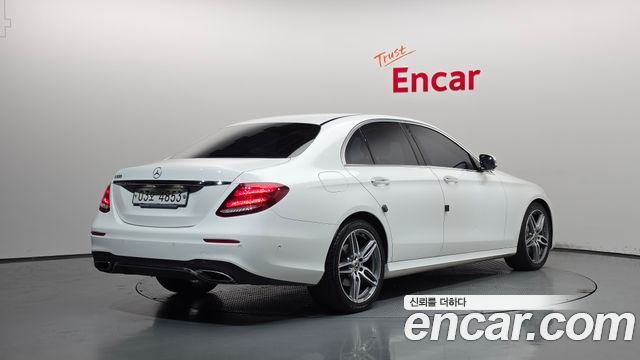 Mercedes-Benz E-Class 2019 — photo 2
