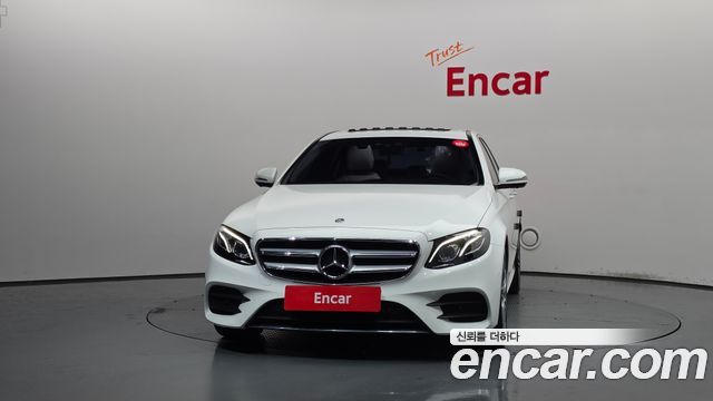 Mercedes-Benz E-Class 2019 — photo 3