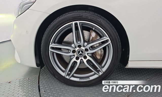Mercedes-Benz E-Class 2019 — photo 5