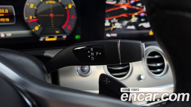 Mercedes-Benz E-Class 2019 — photo 12