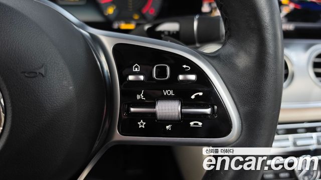 Mercedes-Benz E-Class 2019 — photo 23