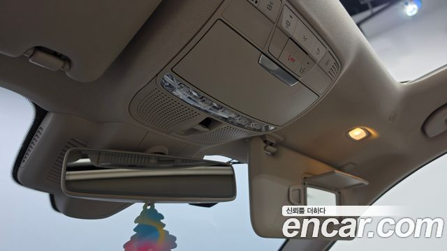 Mercedes-Benz E-Class 2019 — photo 28