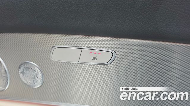 Mercedes-Benz E-Class 2019 — photo 39