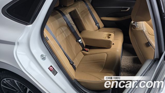 Hyundai Sonata 2020 — photo 17