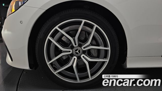 Mercedes-Benz E-Class 2022 — photo 5