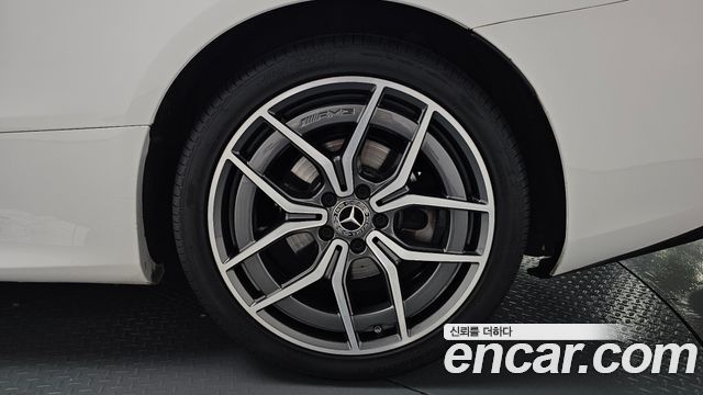 Mercedes-Benz E-Class 2022 — photo 7