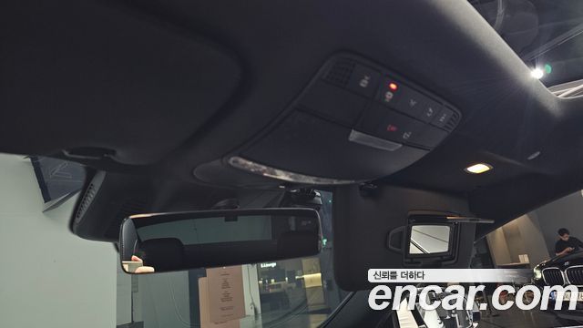 Mercedes-Benz E-Class 2022 — photo 28