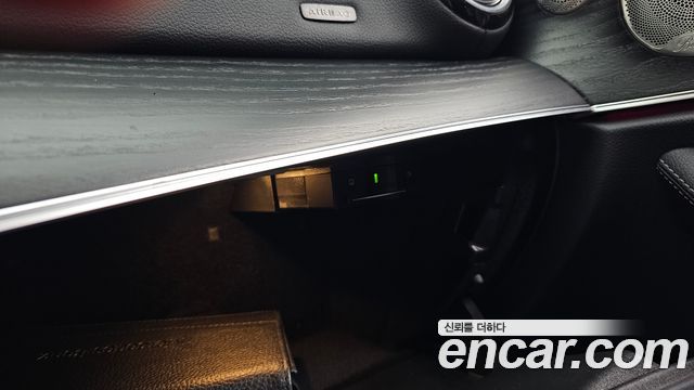 Mercedes-Benz E-Class 2022 — photo 29