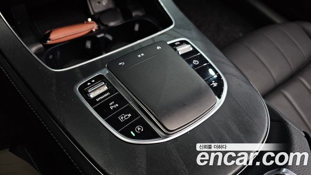 Mercedes-Benz E-Class 2022 — photo 33