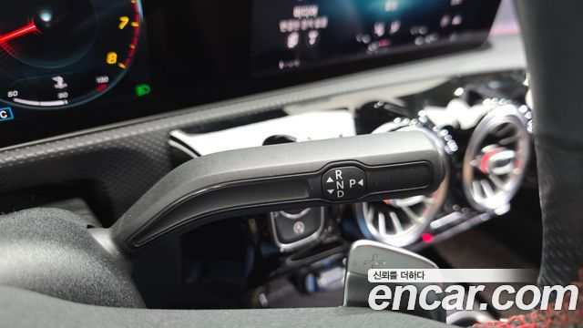 Mercedes-Benz CLA-Class 2020 — photo 9