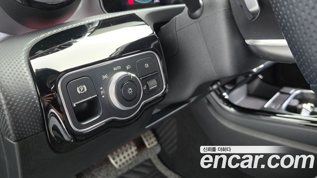 Mercedes-Benz CLA-Class 2020 — photo 18