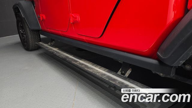Jeep Gladiator 2021 — photo 18