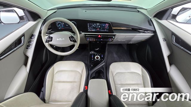 Kia Niro 2023 — photo 10