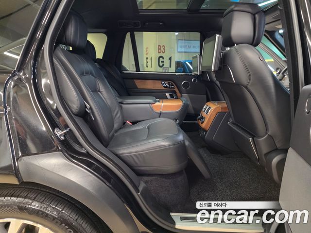 Land Rover Range Rover 2019 — photo 15