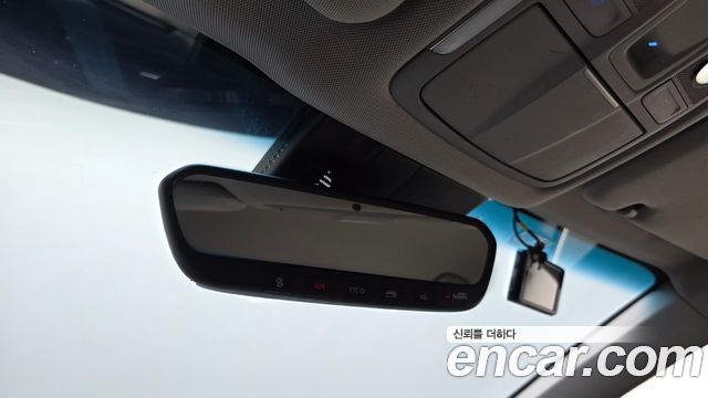 Genesis G80 2018 — photo 24