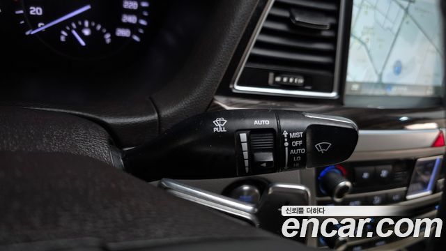 Genesis G80 2018 — photo 28