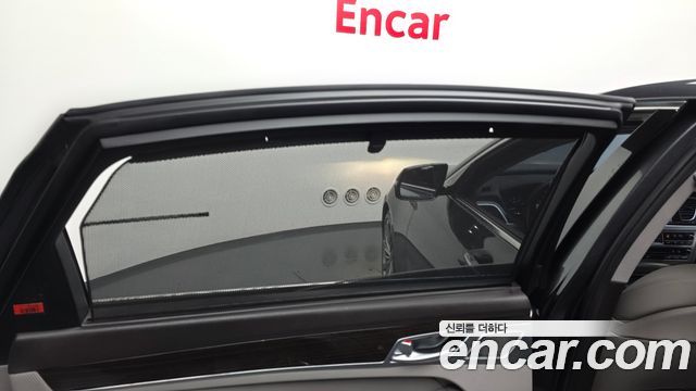 Genesis G80 2018 — photo 32