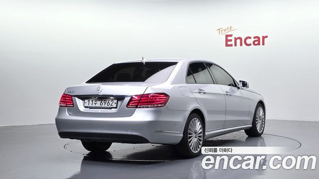 Mercedes-Benz E-Class 2016 — photo 2