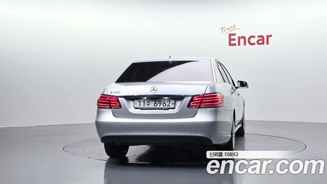 Mercedes-Benz E-Class 2016 — photo 4
