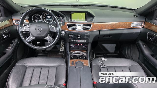 Mercedes-Benz E-Class 2016 — photo 10
