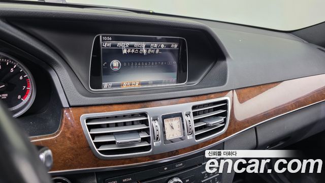 Mercedes-Benz E-Class 2016 — photo 21