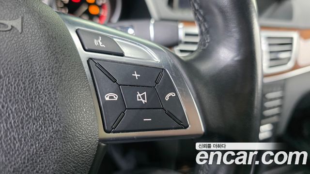 Mercedes-Benz E-Class 2016 — photo 25