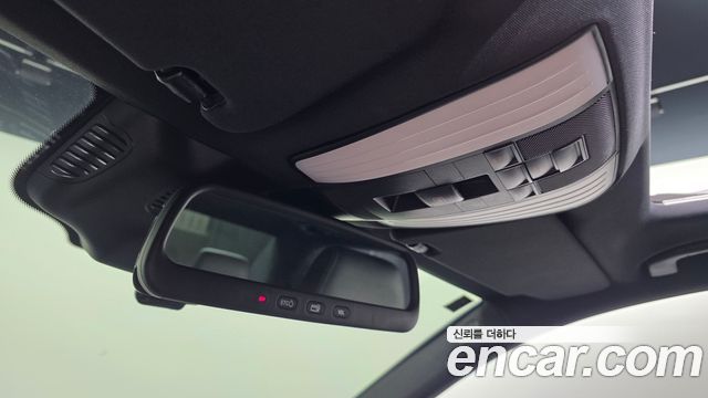 Mercedes-Benz E-Class 2016 — photo 30