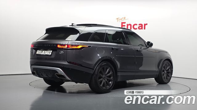 Land Rover Range Rover Velar 2019 — photo 2
