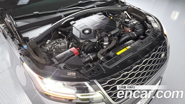Land Rover Range Rover Velar 2019 — photo 6
