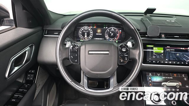 Land Rover Range Rover Velar 2019 — photo 19