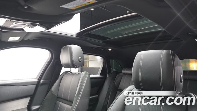 Land Rover Range Rover Velar 2019 — photo 24