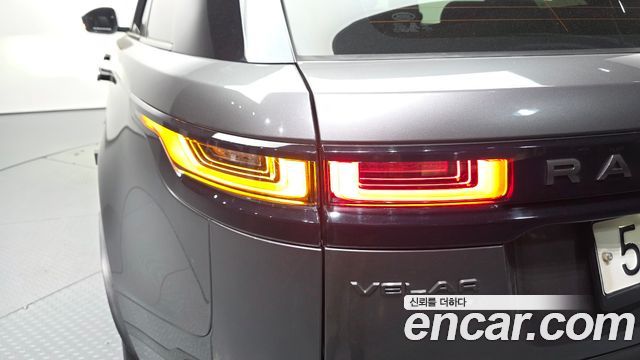 Land Rover Range Rover Velar 2019 — photo 9